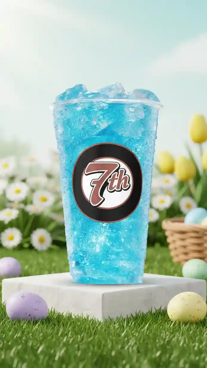 Iced 7 Brew Ocean Breeze Fizz specialty drink served in a clear cup.